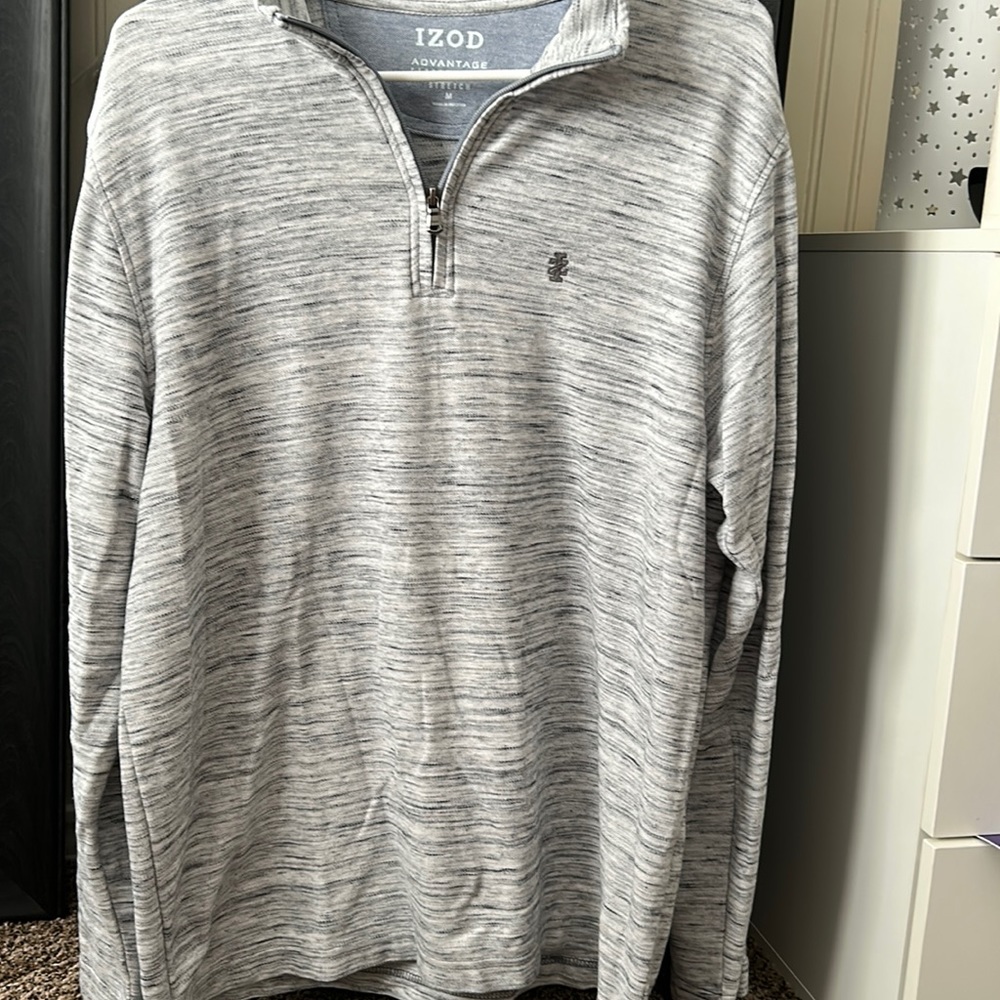 IZOD men’s fleece medium.